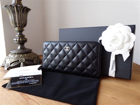 chanel classic zipped wallet caviar